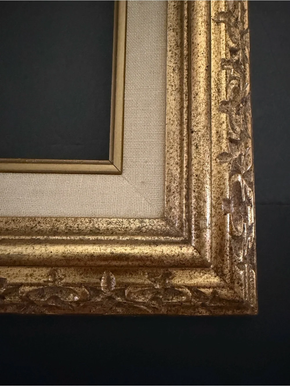 Ornate Gold Picture Frame with Cream Inner Liner 19x23” Hold 14x18”